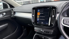 Volvo Xc40 2.0 T4 Momentum 5dr AWD Geartronic Petrol Estate